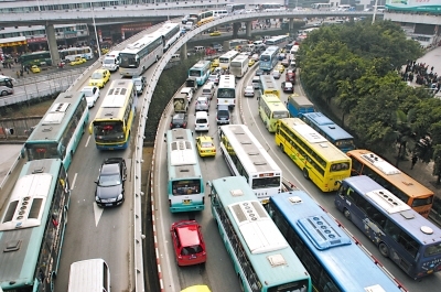 更新公交车1220辆 67万人免费换乘 - 巴渝车网_重庆汽车门户网站