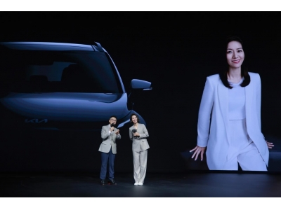 李娜代言新狮铂拓界 起亚携全明星车型闪耀广州车展